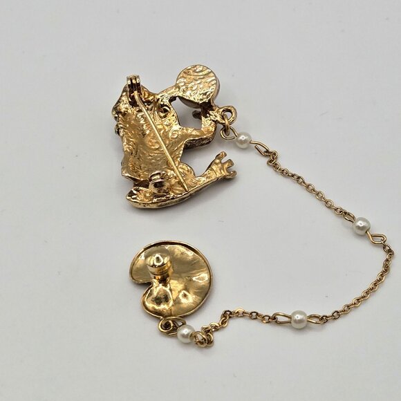 VTG Gold Tone Whimsy Fairy Cottage Frog Lilly pad Chain Link Faux Pearl Tie Tac - Picture 2 of 11